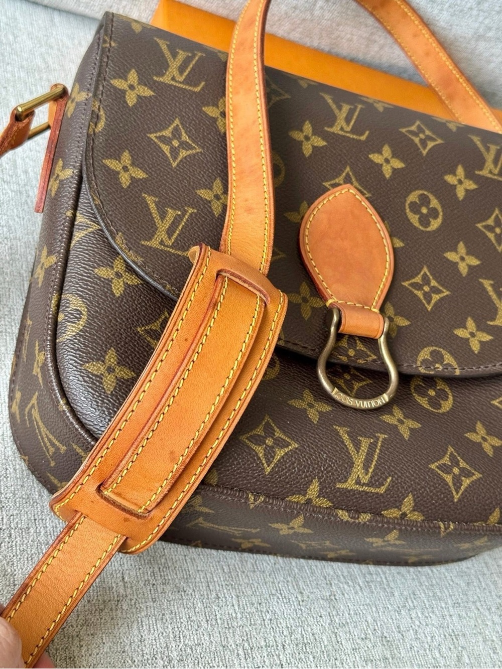 Louis Vuitton Monogram Canvas Saddle Crossbody with Vachetta Trim - Picture 2 of 16